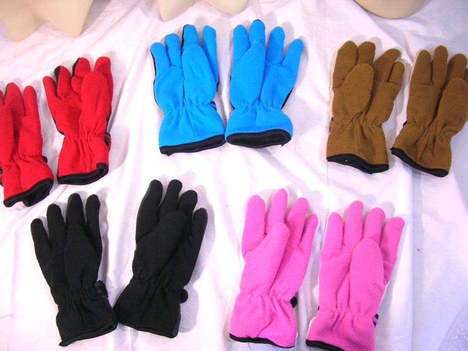 Discount assorted winter ployester glove wholesale 