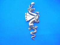 Dragon with wings fashion bronze pendant